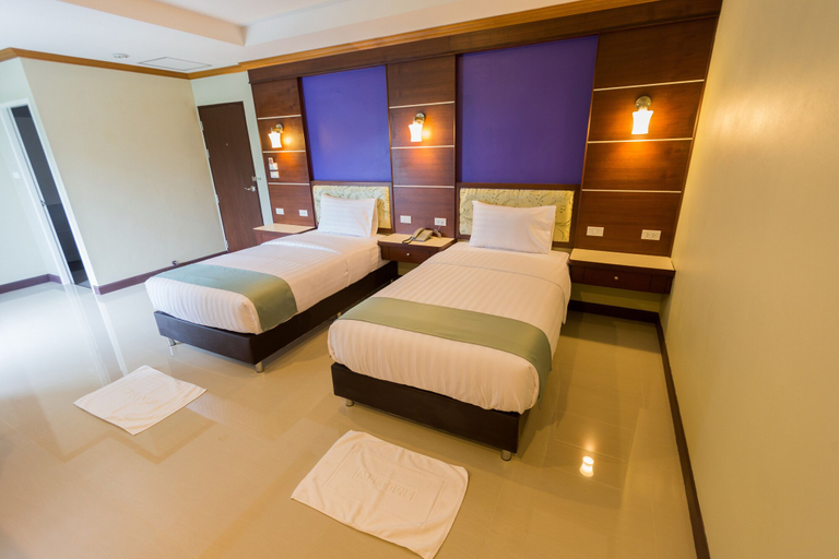 Bedroom 2, Thungtawan Hotel, Muang Nakhon Si Thammarat