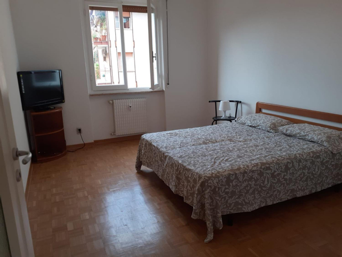 Bedroom 3, Mary 43 6, Savona