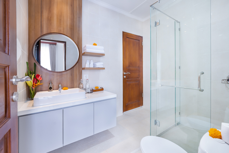 Bathroom 4