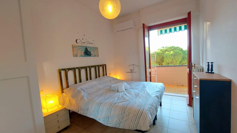 Bedroom 2, Relax al Guardastelle - Free parking & Air condition - Swimming pool additional pay, Genova