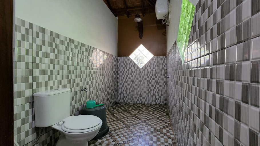 Bathroom 8