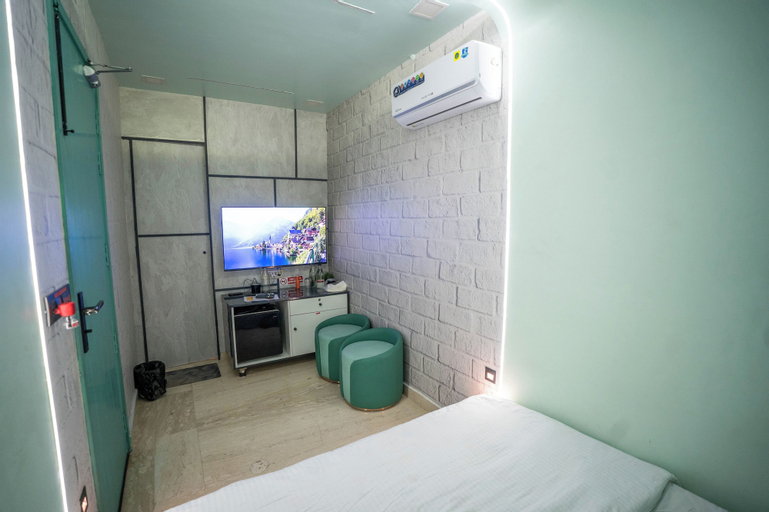 Bedroom 2, Orsom Stay Delhi, West
