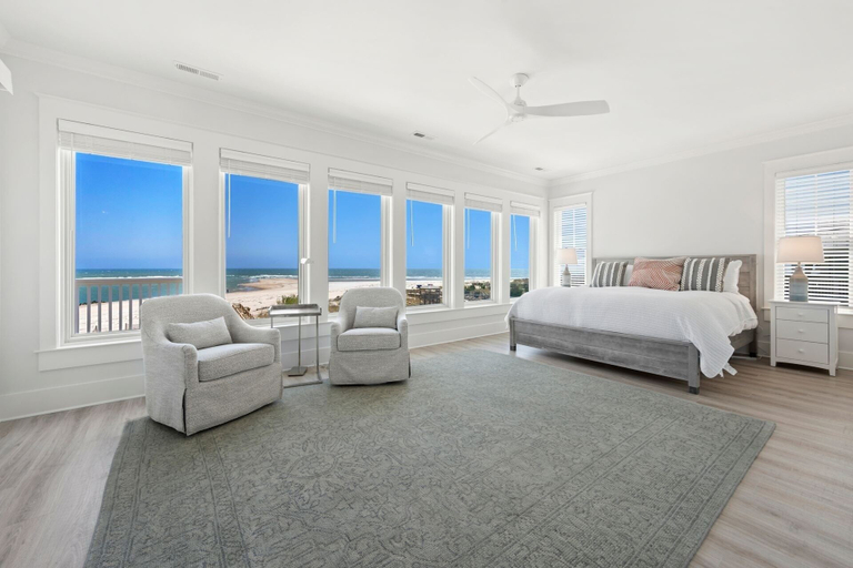 Room 3, Seaside Serenity Oceanfront Luxury With Pool 6 Bedroom Home by Peace Vacations, Georgetown