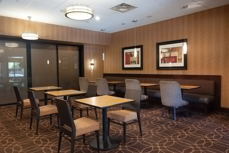 Food & Drinks 4, DoubleTree by Hilton Cleveland Downtown Lakeside, Cuyahoga