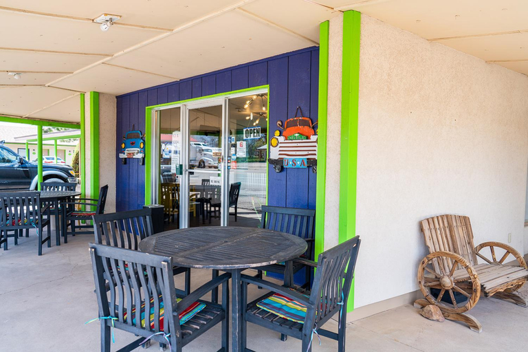 Exterior view 2, The Atomic Blue Motor-Inn, San Juan