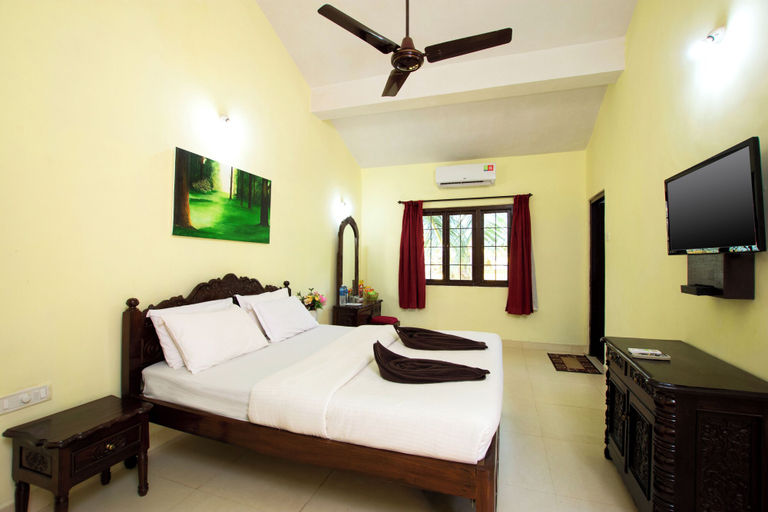 Bedroom 2, Marina Bay Beach Resort, North Goa