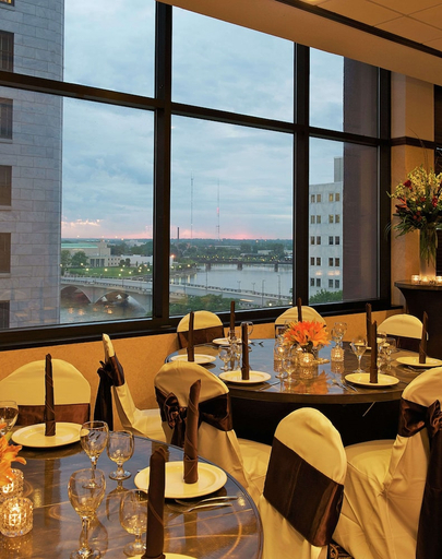 Food & Drinks 4, The Capital Suites Hotel, Franklin