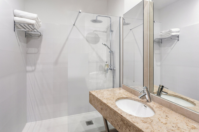 Bathroom 4, B&B Hotel Cantanhede Coimbra, Cantanhede