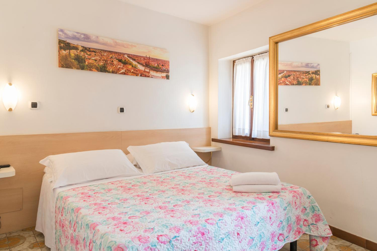 Bedroom 2, Albergo Trento, Verona