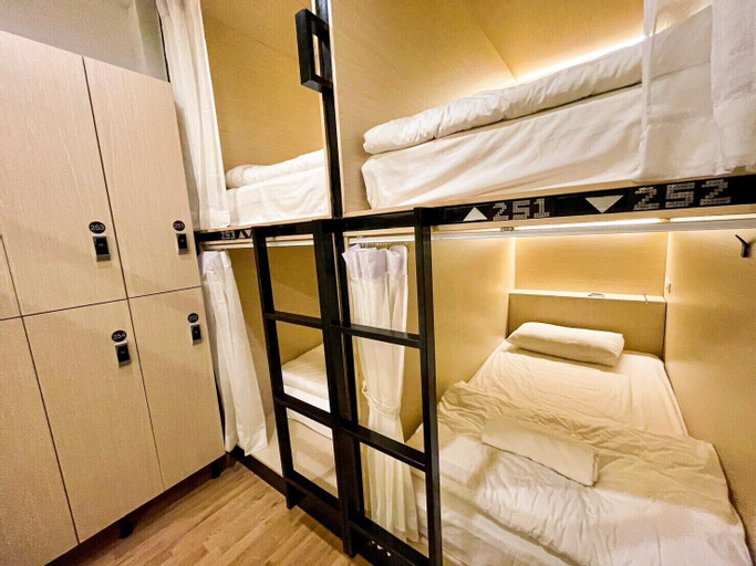 Bedroom 16