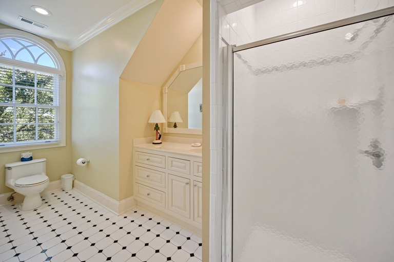Bathroom 2, Secluded Creekfront Home 5 Bedroom Home by Peace Vacations, Georgetown