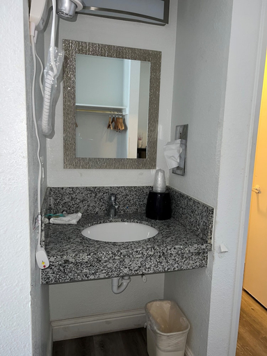 Bathroom 2, Heritage Inn Express Chico, Butte