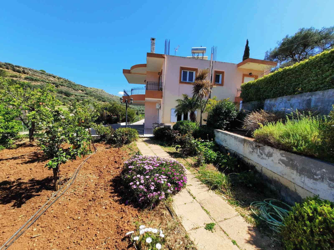 Exterior & Views 2, Crete Country Escape 2 Bd w Patio, Crete