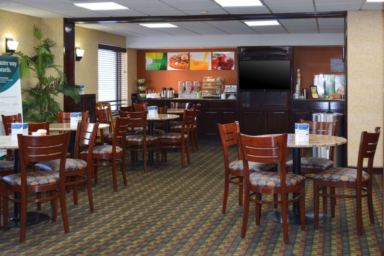Food & Drinks 5, Motel6 Catonsville, MD – Baltimore West, Baltimore