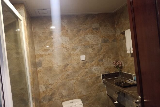 Bathroom 4, Huaxia Hotel, Tieling