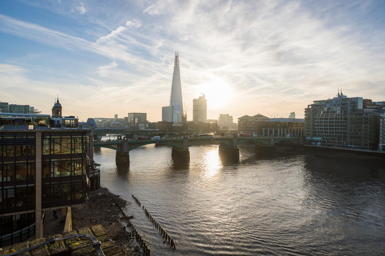 Others 4, Sublime 1 bed flat with Thames view, London