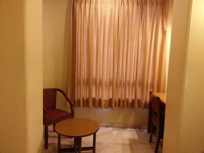 Others 4, HOTEL ASHRAY INTERNATIONAL, SION - Near BKC, Mumbai City
