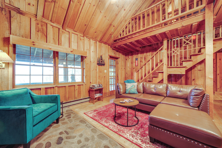 Others 1, Rustic Maggie Valley Cabin w/ Mountain Views!, Haywood