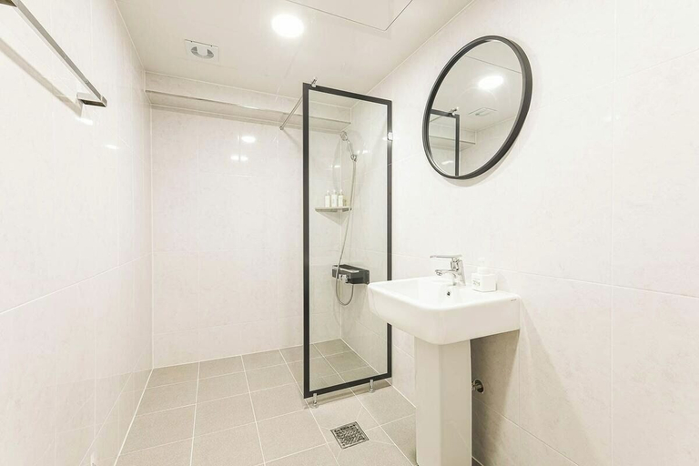 Bathroom 3, hotel daor, Jung