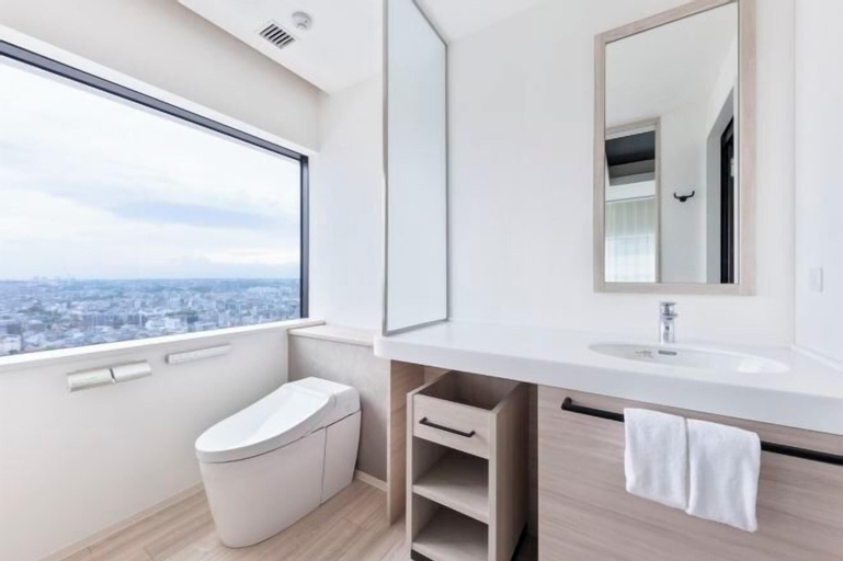 Bathroom 17