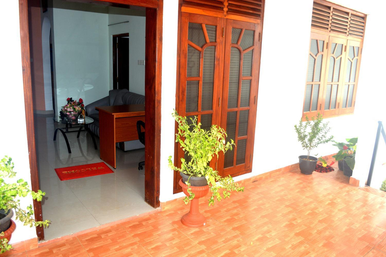 Public Area, Golden Town Hotel, Tangalle
