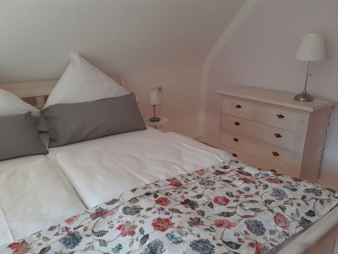 Room 5, Haus Wiesenblick Comfortable Holiday Residence, Städteregion Aachen