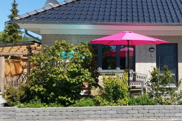 Others 5, Appealing Apartment in Borkum, Leer