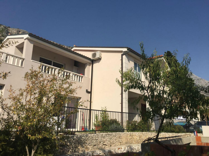 Others 3, Studio Apartment Brela, Brela