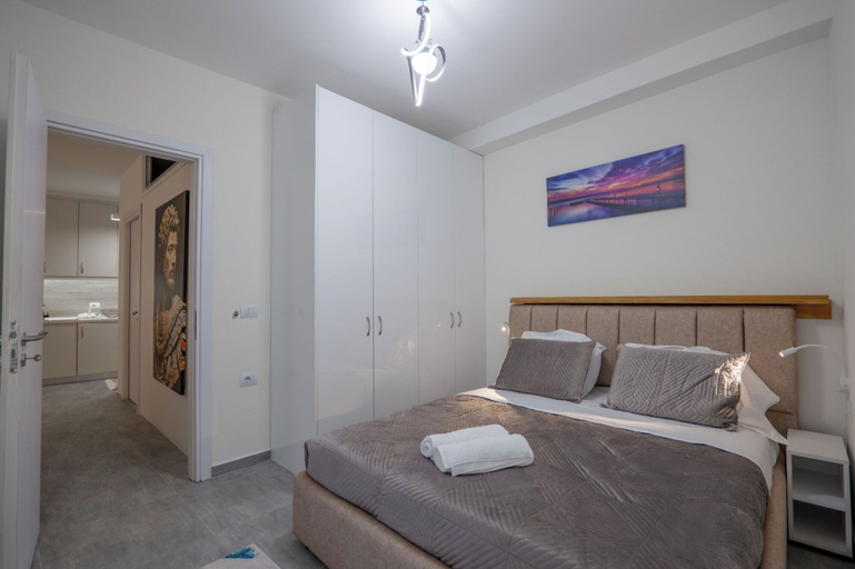 Bedroom 2, Esel Apartments, Sarandës