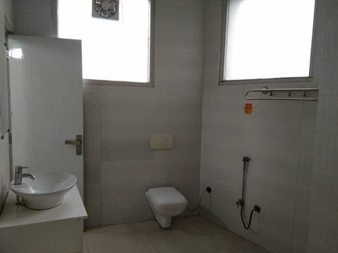 Others 3, Hotel Globe, Karnal