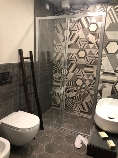 Bathroom 17