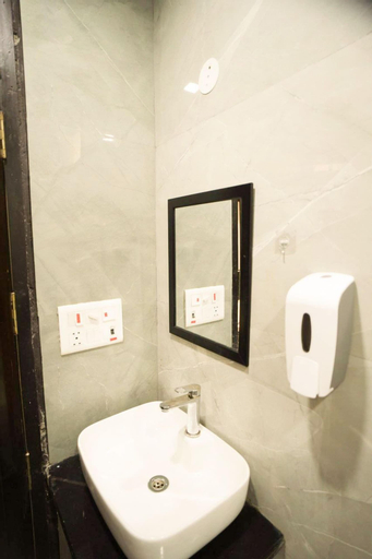 Bathroom 7