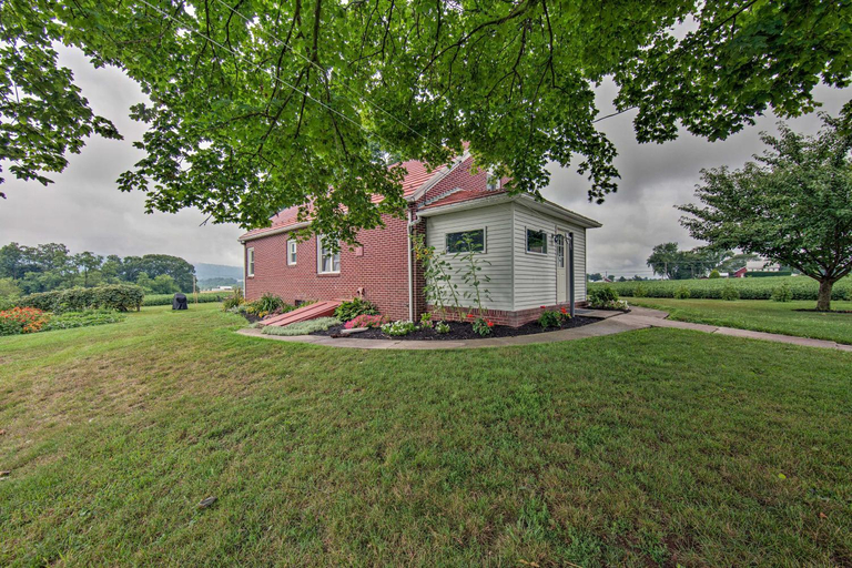 Others 5, Quiet Elizabethville Home w/ Fire Pit + Views, Dauphin