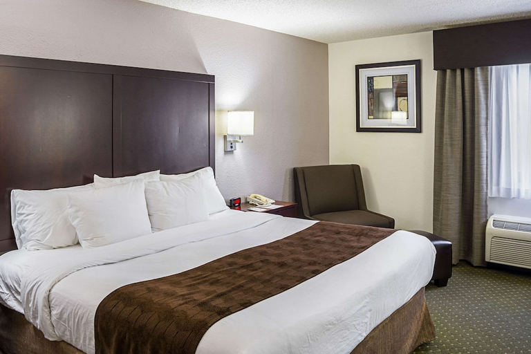 Bedroom 3, Quality Inn & Suites Clackamas - Portland, Clackamas