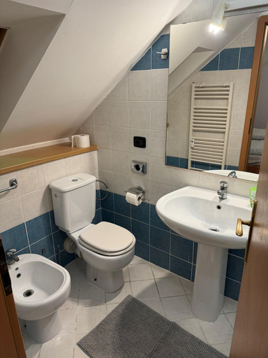 Bathroom 5, 1 Bed Flat - Sleeps 4 - Pets - Smoking on Terrace, Praha 7
