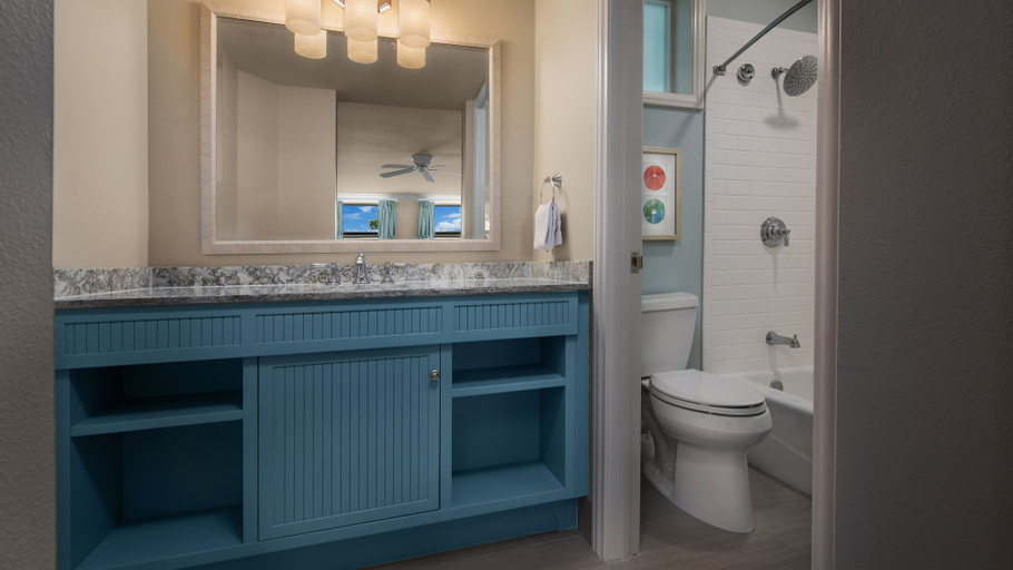 Bathroom, Disney's Old Key West Resort, Orange