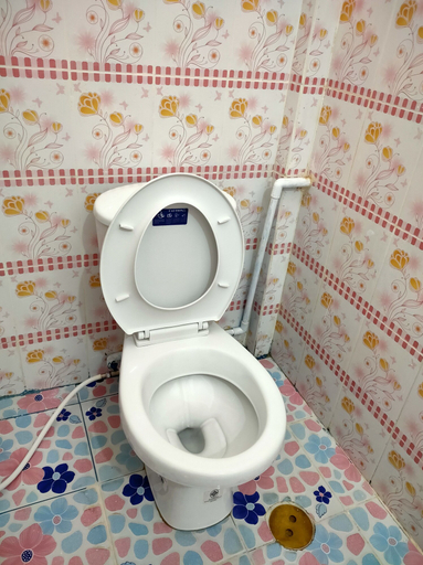 Bathroom 5, Boondee House, Muang Mae Hong Son