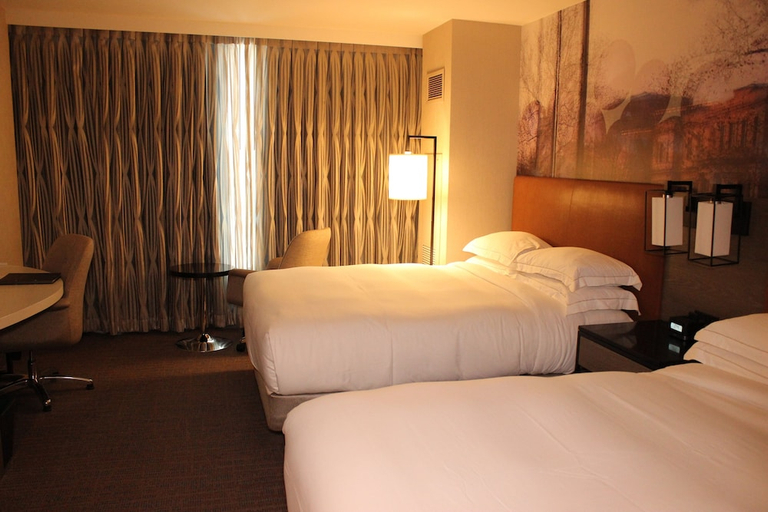 Bedroom 2, Hilton Cleveland Downtown, Cuyahoga