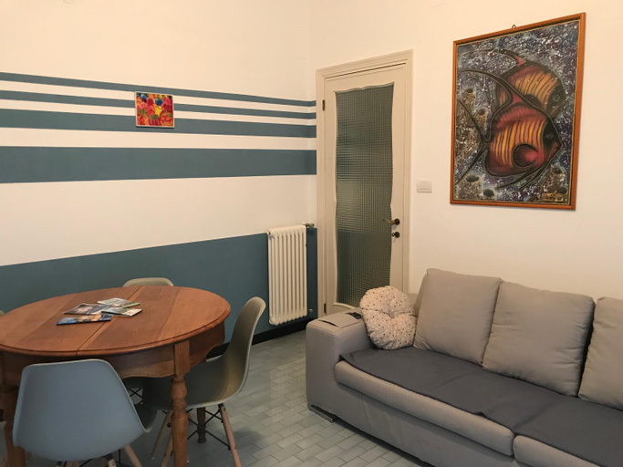 Others 4, BLUE Apartment, Genova