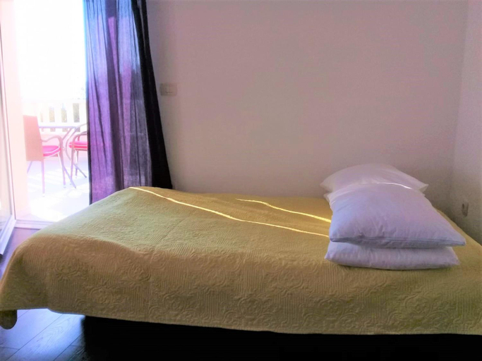 Others 5, Studio Apartment Brela, Brela