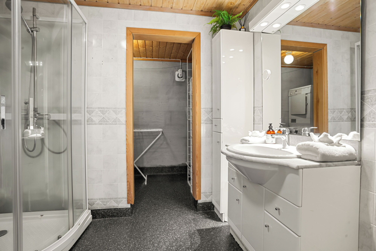 Bathroom 3, Krokenskogen, Sandefjord