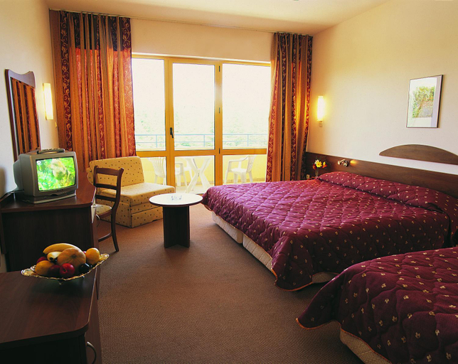 Bedroom 2, Continental Park Hotel, Nesebar