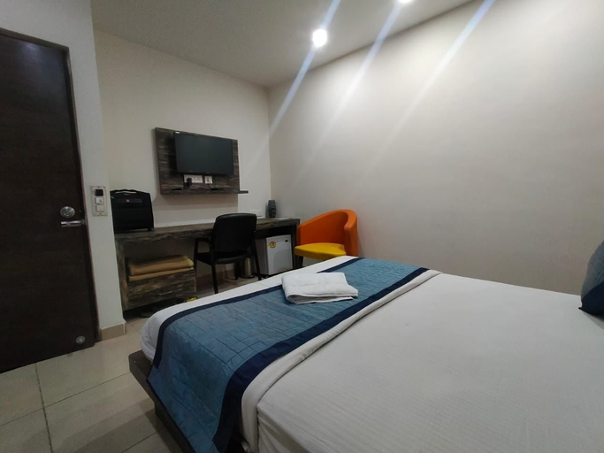 Others 5, Hotel Maya Inn, Gautam Buddha Nagar