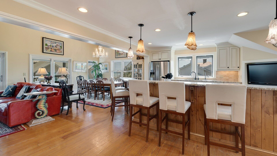 Dining 5, Huge Oceanfront Home With Full Golf Membership 8 Bedroom Home by Peace Vacations, Georgetown