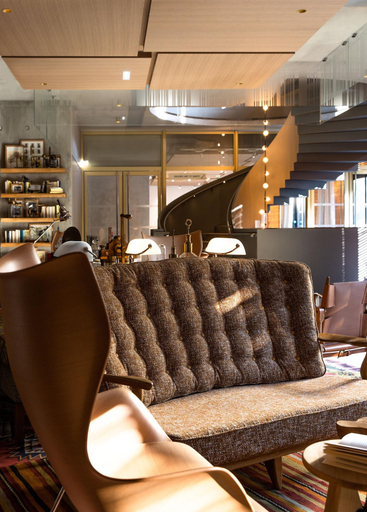 Public Area 3, Villa M, Paris
