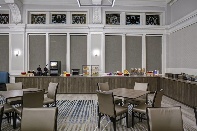 Food & Drinks 4, Residence Inn By Marriott Cleveland Downtown, Cuyahoga