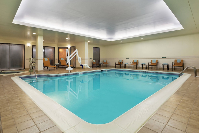 Sport & Beauty, Courtyard Chesapeake Greenbrier, Chesapeake