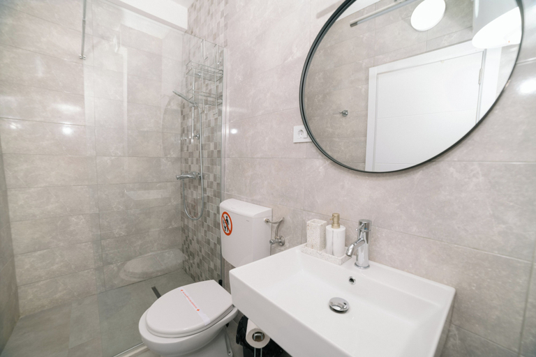 Bathroom, The Rooftop Apartment with Sea view