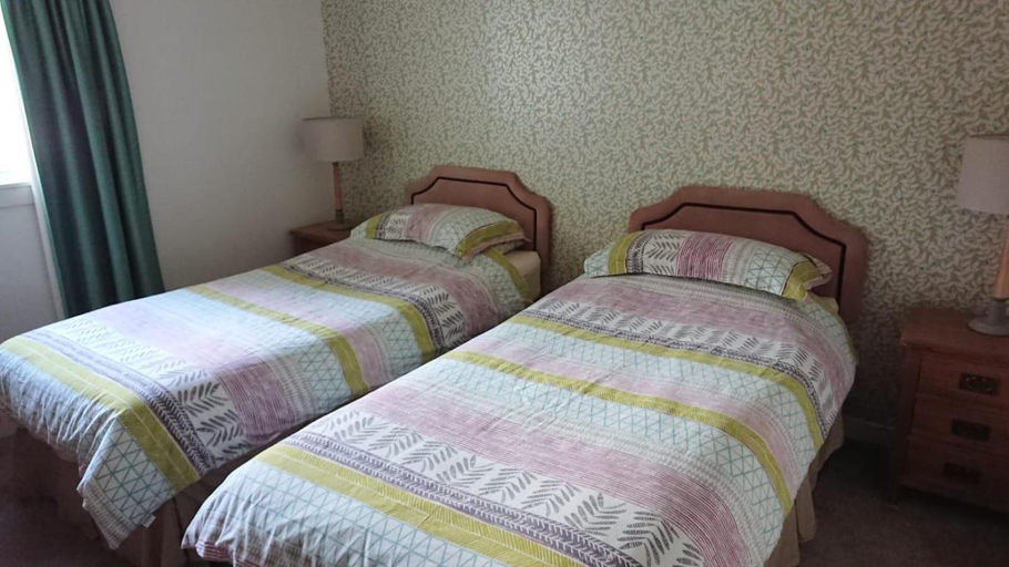 Bedroom 2, Kings Arms Holiday Apartments, Argyll and Bute