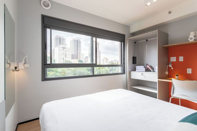 Bedroom 13